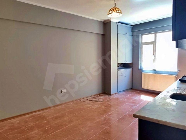 Esentepede Kiralık Daire 3+1 Gayrettepe Metro Yakını Asansörlü - Görsel 3