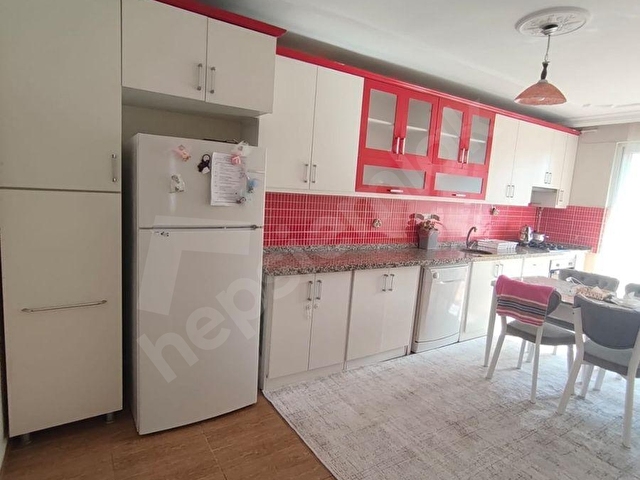 MÜNEVVER ÇELENK GAYRİMENKUL TÜTÜNCÜ CAMİ ALTI KİRALIK 3+1 DAİRE - Görsel 5