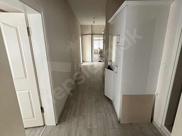 SATILIK YAPILI DAİRE 4+1. Bina 18 yıllık daire 5 yıllıktır. - Görsel 11