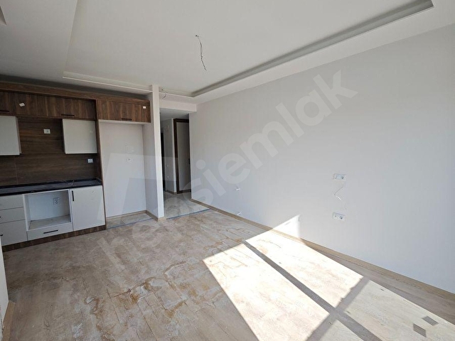 TÖMÜKTE SEÇKİN SİTE İÇİNDE 2+1 KİRALIK DAİRE | DENİZE YAKIN - Görsel 7