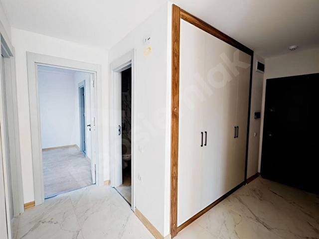 TÖMÜKTE SEÇKİN SİTE İÇİNDE 2+1 KİRALIK DAİRE | DENİZE YAKIN - Görsel 13