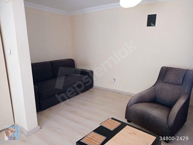 EŞYALI CADDEYE 3 DAKİKA MESAFEDE 1+1 KULLANIŞLI FERAH TEMİZ BALKONLU DAİRE - Görsel 3