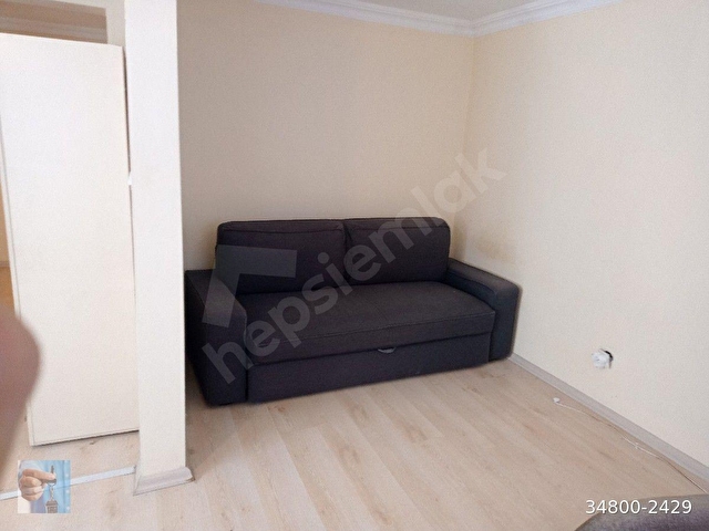 EŞYALI CADDEYE 3 DAKİKA MESAFEDE 1+1 KULLANIŞLI FERAH TEMİZ BALKONLU DAİRE - Görsel 4