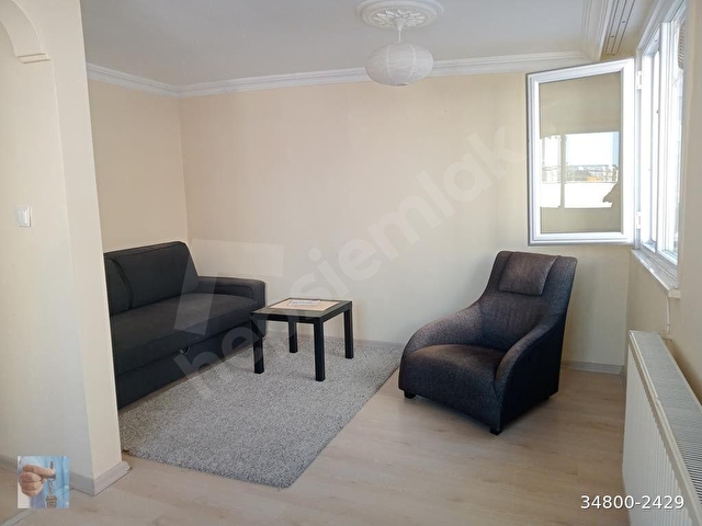 EŞYALI CADDEYE 3 DAKİKA MESAFEDE 1+1 KULLANIŞLI FERAH TEMİZ BALKONLU DAİRE - Görsel 2