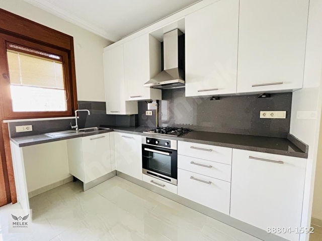 Kozyatağı Merkezde 3+1 145m2 Kombili Balkonlu Ebeveynli 8 yıllık - Görsel 17