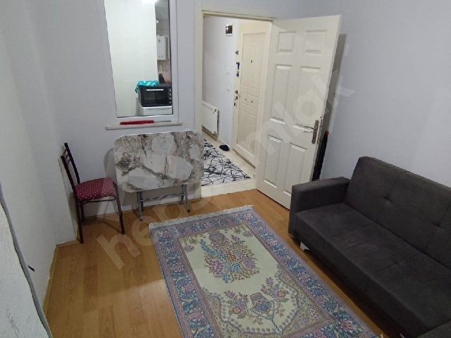 Sütlücede anadolu üniversitesi icem kapısı karşısı apart daire