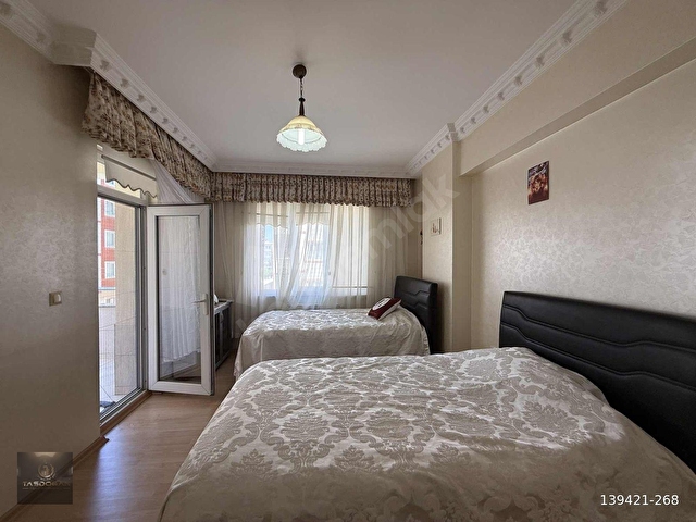 GÜVENEVLERDE ULTRA LÜX 4+1 FULL BAKIMLI GÖBEK KAT DAİRE - Görsel 7