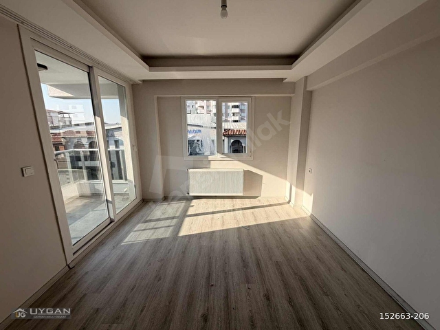 TORBALI MAH. 3+1 140m² HAVUZLU SİTE İÇERİSİ İZBAN DİBİ DAİRE