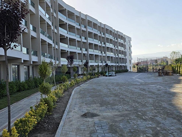 ROYAL EMLAK MERSİN TÖMÜK MAH YATAY MİMARİ TATİL KÖYÜNDE SATILIK 1+1 YAZLIK DAİRE DENİZE YAKIN - Görsel 12
