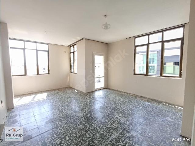 KARŞIYAKA GİRNE BULVARI ARKASI KÖŞE 3+1 KİRALIK DAİRE