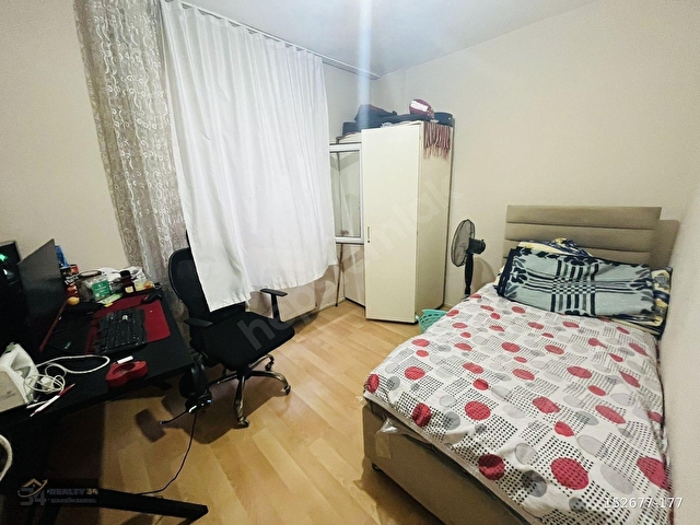 MEHMET AKİFTE SATILIK 2+1 METRO YANI 80m2 DAİRE