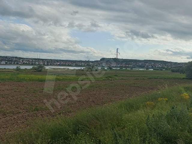 BALCI EMLAKTAN AVANOS-GÜLŞEHİR ASFALTINA SIFIR SATILIK TARLA