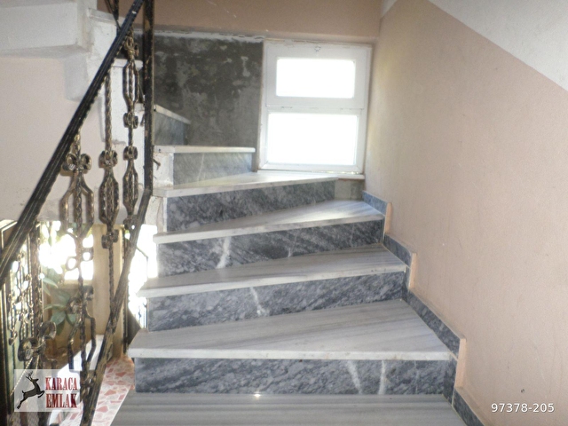Karaca Emlak Esyali Sifir Hurriyette 1 1 Daire 97378 205 Hurriyet Emlak