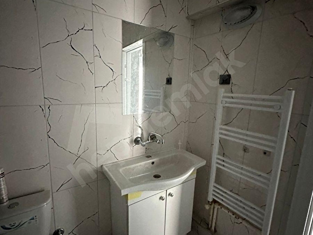 Bornova Süvari Caddesinde Satılık 2+1 Yatırımlık Daire - Görsel 13