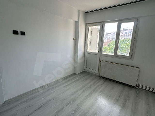 Bornova Süvari Caddesinde Satılık 2+1 Yatırımlık Daire - Görsel 19