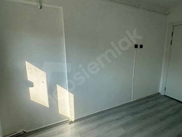 Bornova Süvari Caddesinde Satılık 2+1 Yatırımlık Daire - Görsel 10
