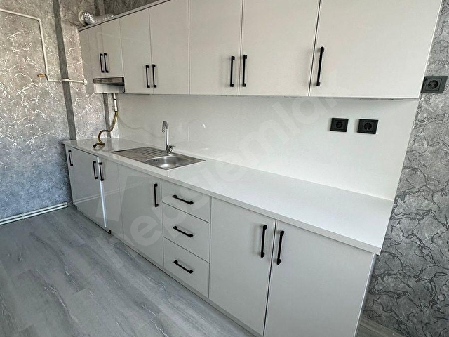 Bornova Süvari Caddesinde Satılık 2+1 Yatırımlık Daire - Görsel 5