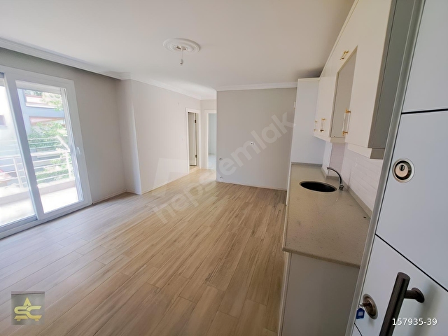 İZMİR SEFERİHİSAR ÜRKMEZ MERKEZ DE SATILIK 2+1 DAİRE