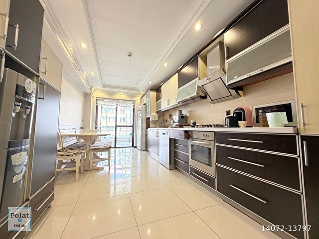 POLAT 2DEN CEVİZLİDERE CADDESİNDE 4+1 170 M2