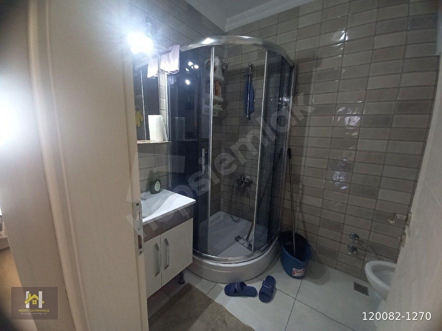 AKÇAY ALTINKUMDA  CADDEYE  CEPHE, EBVEYN BANYOLU ,ASANSÖRLÜ,DOĞALGAZLI, 2+ 1 AYRI MUTFAK DAİRE. - Görsel 16