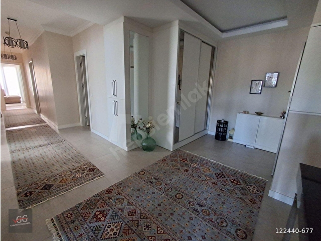 GARANTİDEN YÜZÜNCÜ YILA ÇUKURAMBARIN ORTASINDA HARİKA KONUMDA  5 KAT4+1 190 M2 SATILIK DAİRE - Görsel 3