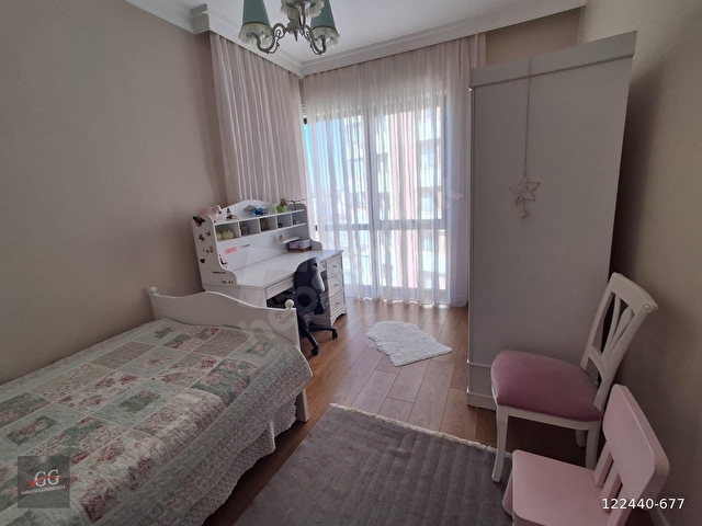 GARANTİDEN YÜZÜNCÜ YILA ÇUKURAMBARIN ORTASINDA HARİKA KONUMDA  5 KAT4+1 190 M2 SATILIK DAİRE - Görsel 16