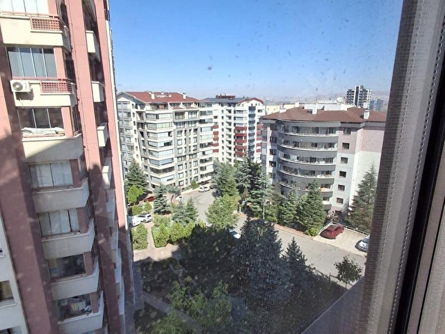 GARANTİDEN YÜZÜNCÜ YILA ÇUKURAMBARIN ORTASINDA HARİKA KONUMDA  5 KAT4+1 190 M2 SATILIK DAİRE - Görsel 28
