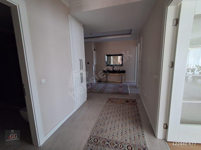 GARANTİDEN YÜZÜNCÜ YILA ÇUKURAMBARIN ORTASINDA HARİKA KONUMDA  5 KAT4+1 190 M2 SATILIK DAİRE - Görsel 4