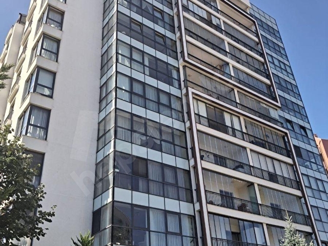GARANTİDEN YÜZÜNCÜ YILA ÇUKURAMBARIN ORTASINDA HARİKA KONUMDA  5 KAT4+1 190 M2 SATILIK DAİRE