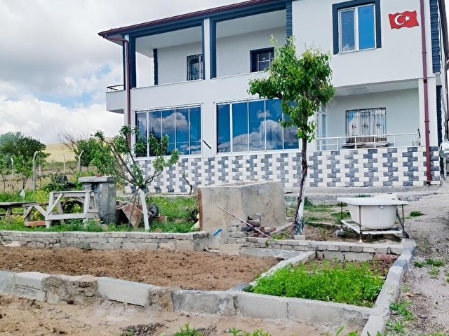 İncesu Çinkur Yakını 9 Odalı Geniş Aileler İçin Aranan Yer