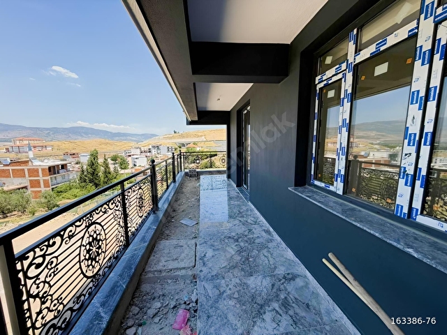 CY GAYRİMENKULDEN 1+1 GENİŞ FERAH DAİRE - Görsel 11