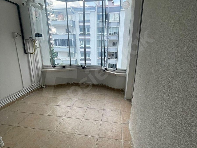 POLAT LİVEDAN İLKYERLEŞİM MAHALLESİNDE 135M2 EBEVEYN BANYO 3+1 - Görsel 7