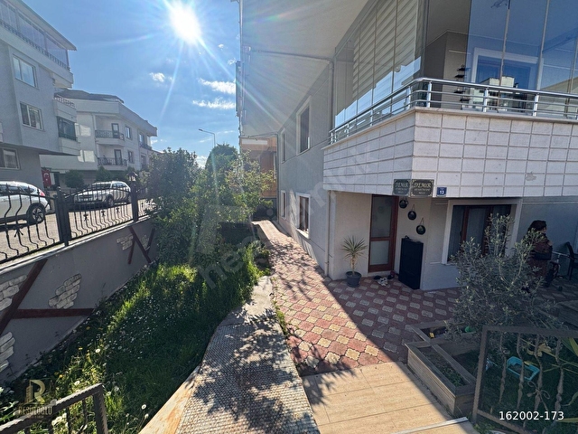 RESULOĞLU EMLAKTAN AKYAZIDA SAHİLE YAKIN GENİŞ 3+1 DAİRE - Görsel 2