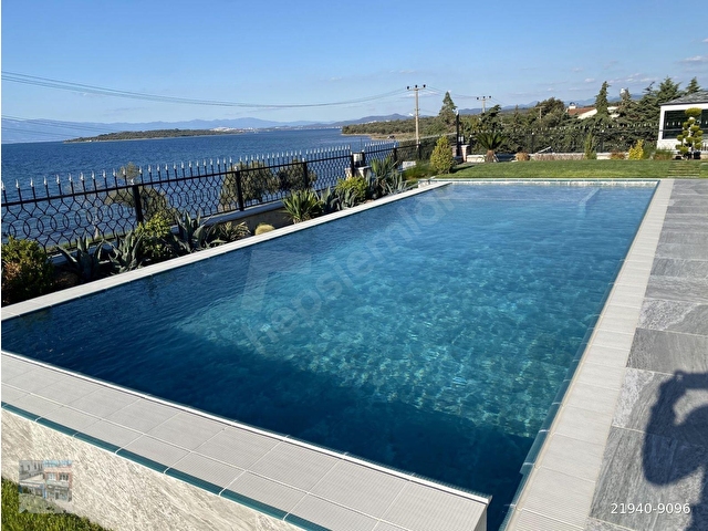 BALIKESİR AYVALIK TA SATILIK VİLLA.DENİZE SIFIR. - Görsel 2