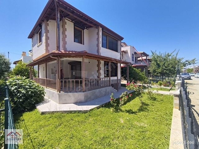 Kuşadası Davutlarda Denize yakın Satılık Tek Müstakil vila