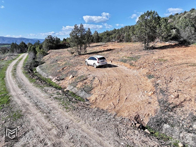 BİLECİK GÖLPAZARI DOĞA MANZARALI 2,300 m2 E-BEŞ DİBİNDE - Görsel 2