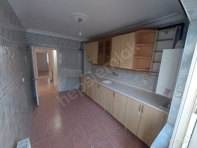 AKTEPE GAYRİMENKULDEN 30 AĞUSTOS MAH 3+1 KATTA  SATILIK DAİRE BOŞ ŞUAN - Görsel 11