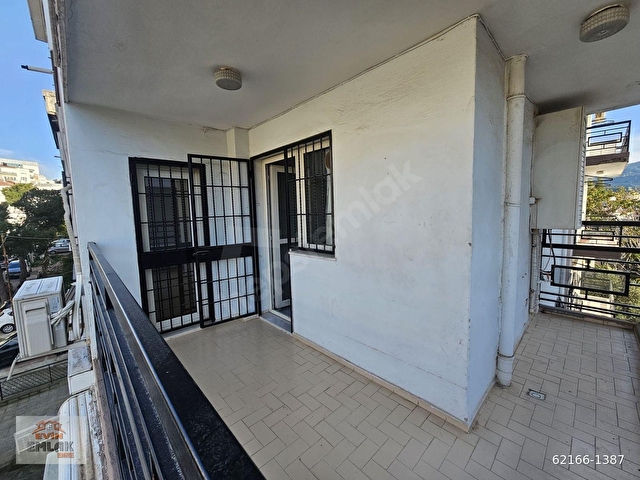 AMERİKAN KOLEJİ YAKINI 3+1 TEMİZ FERAH DAİRE - Görsel 15