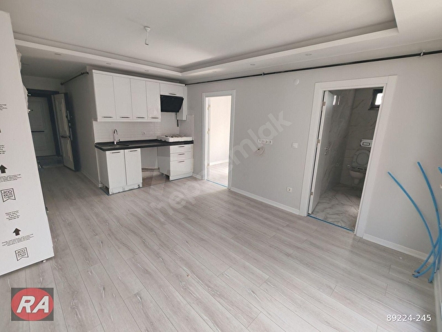 SİLİVRİ YENİ MH. MERKEZİ KONUMDA YATIRIMA UYGUN ARA KAT 1+1 - Görsel 7