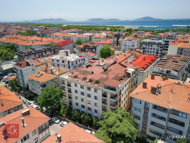 Küçükyalı Merkezde Genç Bina Otoparklı İskanlı Geniş 2+1 Daire
