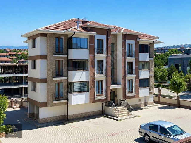 [ İMPARATOR ] BATIKENTTE NEZİH SİTE İÇİ ÖZEL GARAJLI 3+1 DAİRE