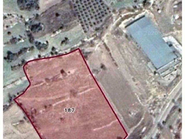 TARSUS KARAKÜTÜK MAH. SATILIK 10.400 M2 TAVUK CIFLIGİ YERİ ELEKTRİK ,SU ALINMIŞ