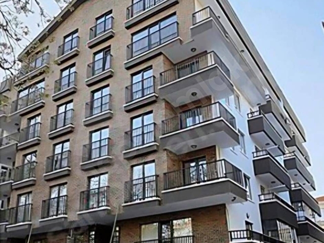 SAHİBİNDEN Kiralık Yeni Binada 1+1 Bahçe Teras Eşyasız Daire