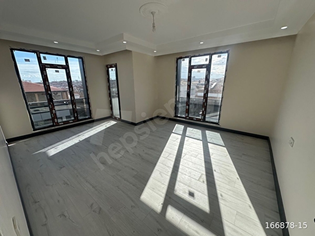 ÖZ NOVADAN CADDE YANI SİTE İÇİ OTOPARKLI 4.KAT 95 M² SATILIK DAİRE - Görsel 5