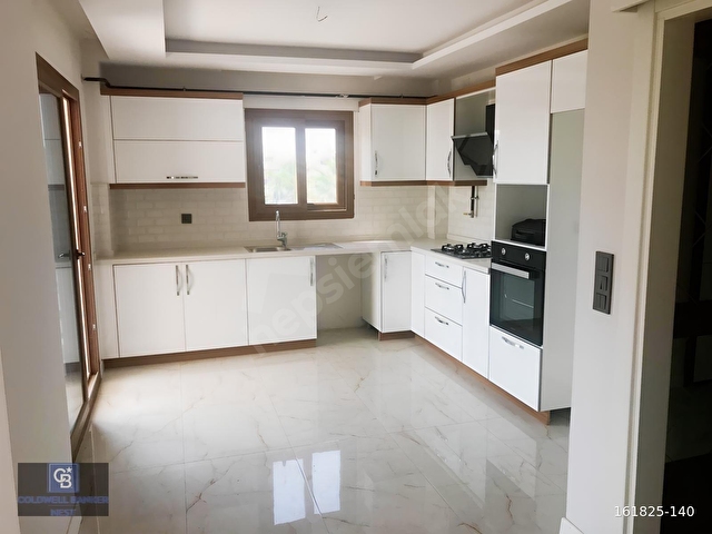 Yüreğir Akdeniz Mah. Havuzlu Site İçi Doğalgazlı Daire