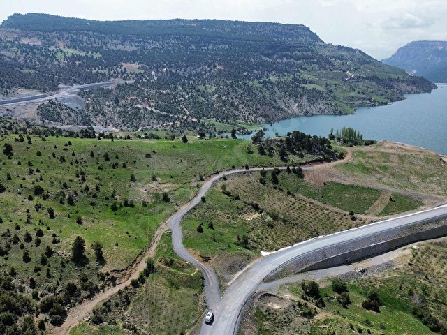 DAP QUALİTYDEN SORGUNDA BARAJA YAKIN 1.700m2 SATILIK ARSA/TARLA - Görsel 7