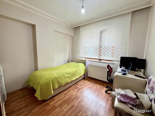 ALSANCAK MAHDE ÖN CEPHE EMİNEVİME UYGUN 3+1 SATILIK DAİRE - Görsel 17