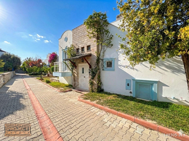 Kuşadası Kadınlar Denizinde 4+1 Havuzlu site içinde Villa - Görsel 6