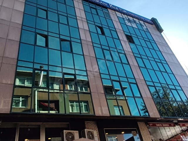 Kaynarca Merkezde E5 Cepheli İşmerkezinde Kiralık Ofis
