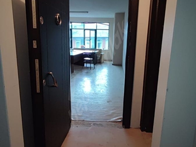 Kaynarca Merkezde E5 Cepheli İşmerkezinde Kiralık Ofis - Görsel 13